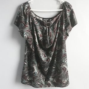 Sixteen 3x green and brown blouse.